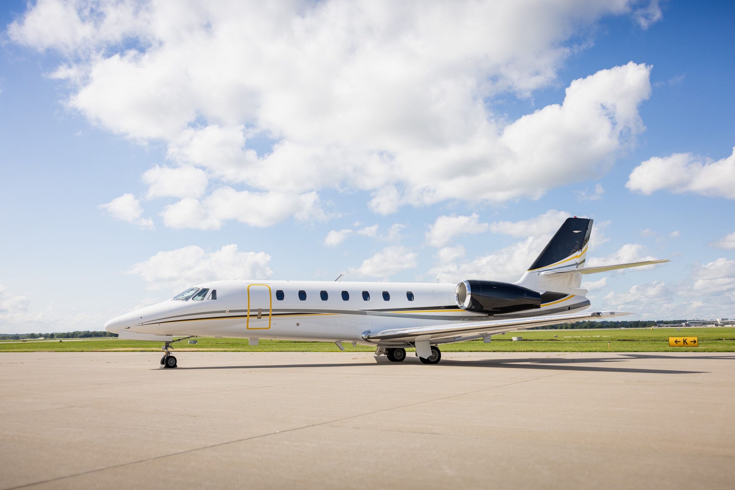 2025_08_20_Citation_BlackYellow_ElliottAvia_by_TheWeddingFlashers_074-No-N-or-Logo-scaled-1