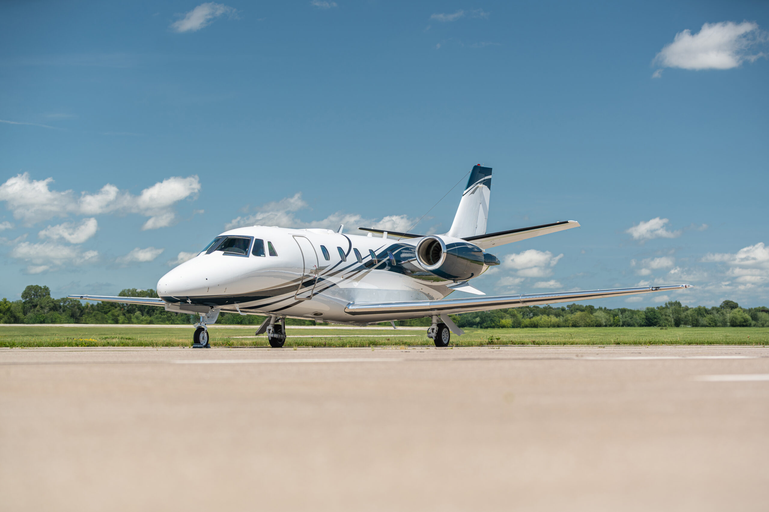 Citation-Excel-N560VS-69-NO-Tail-scaled-1