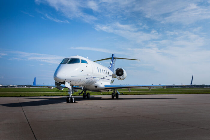 Elliott_Aviation_Challenger300_20166_Foss_Imagery_035_-no-n-scaled-e1770655702106