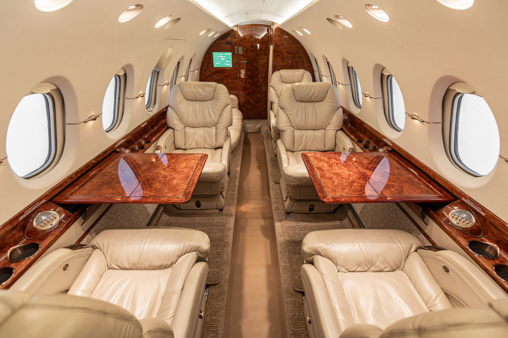 Hawker-800XP-N12AH-40