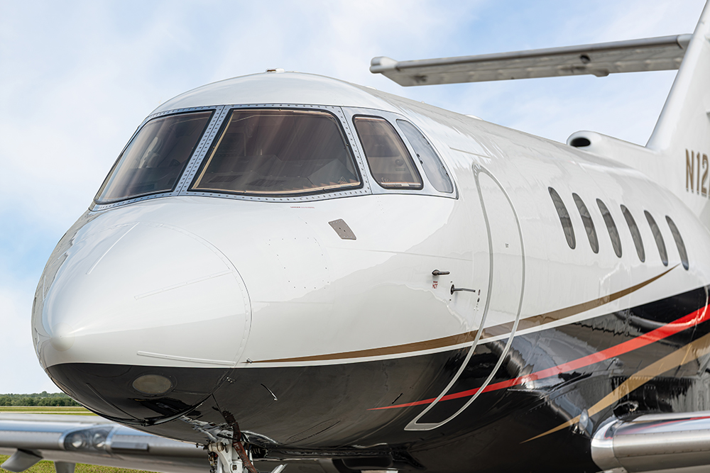 Hawker-800XP-N12AH-5