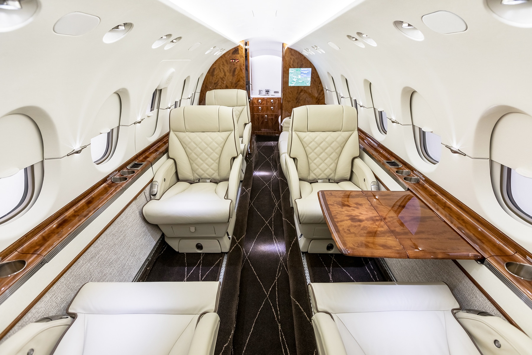 Hawker-900XP-Interior